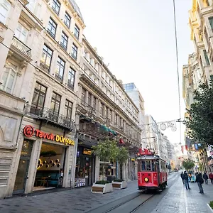 Upside Istanbul
